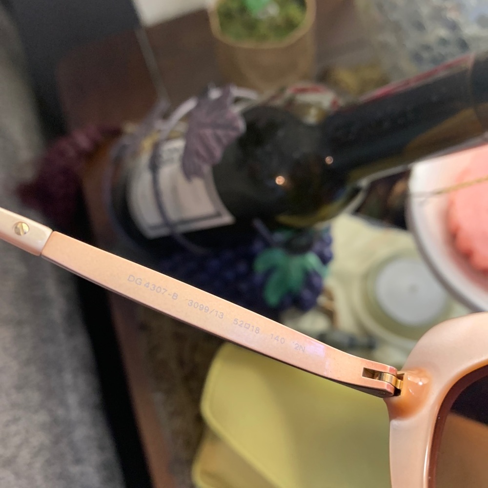 Authentic DOLCE & GABBANA 52mm Cat crystals Acetate sunglasses - Picture 8 of 12